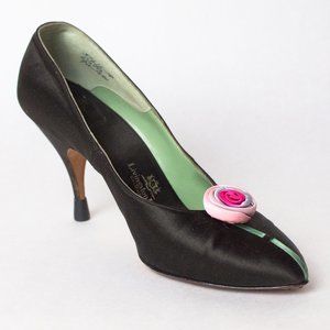 Livingston Bros. California Size 6 1/2 Black Heels with Floral Rose Embellishmen